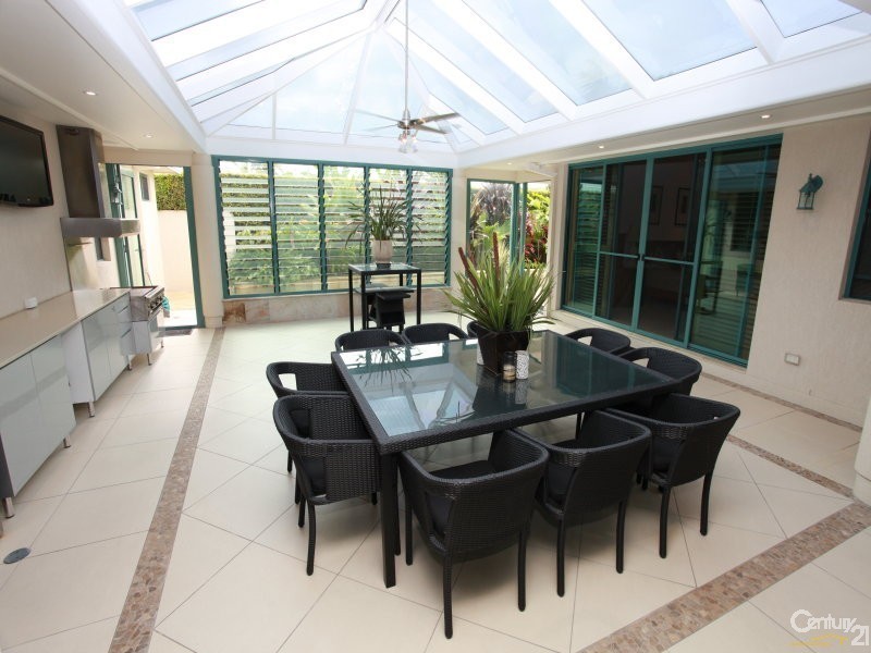 5105 Chalons Field, Benowa QLD 4217