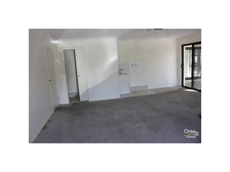 2/5 Allamanda Grove, Bundall QLD 4217