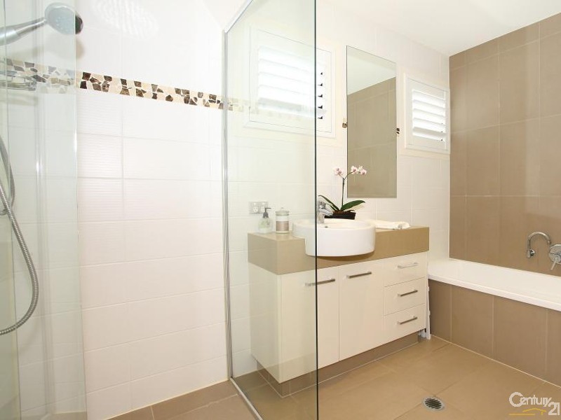 2/7026 Vista Drive, Benowa QLD 4217