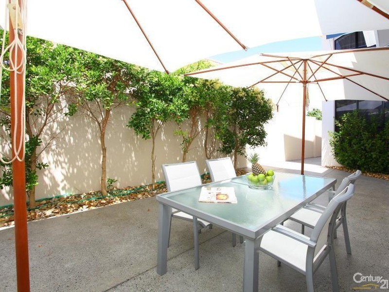 2/7026 Vista Drive, Benowa QLD 4217