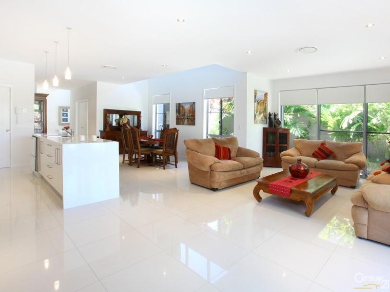 5023a Riverwood Grove, Benowa QLD 4217