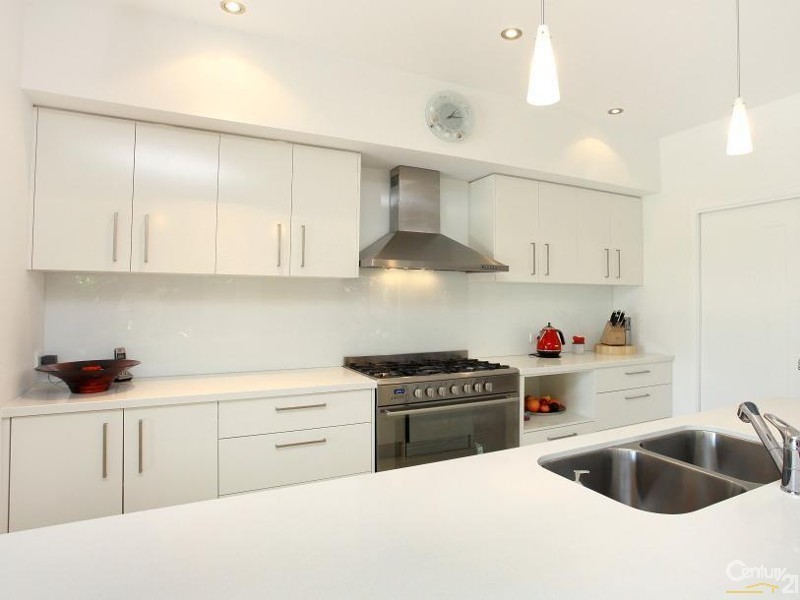 5023a Riverwood Grove, Benowa QLD 4217