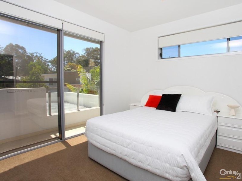 5023a Riverwood Grove, Benowa QLD 4217