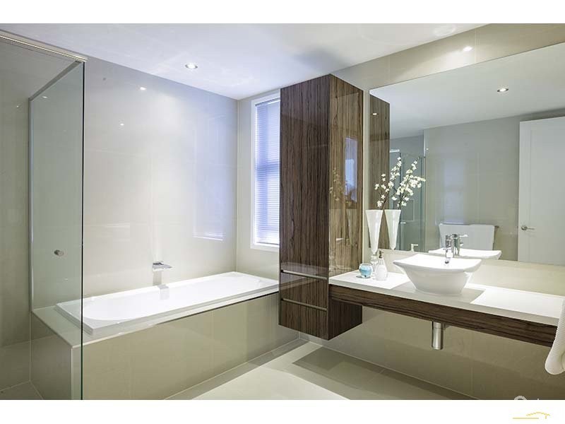 3032b The Boulevarde, Benowa QLD 4217