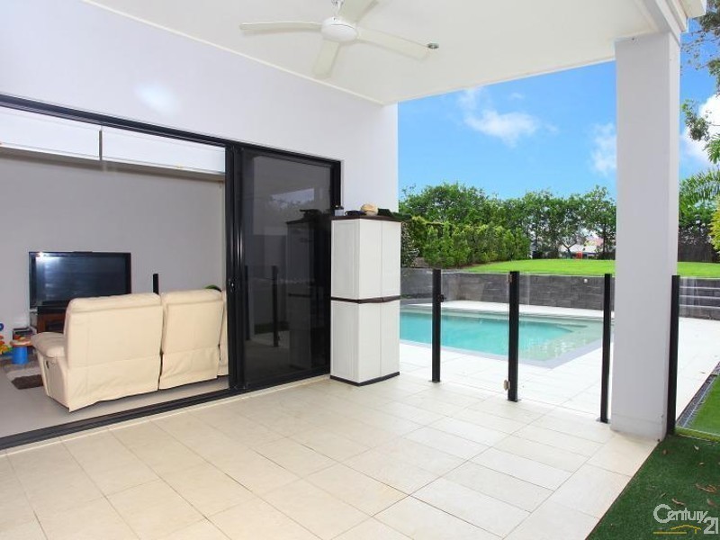 7022A Circa Vista Drive, Benowa QLD 4217