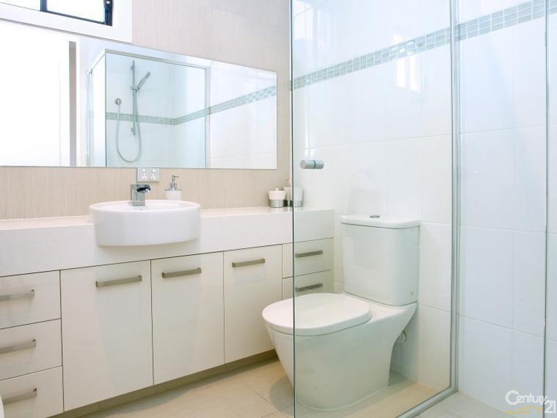 7022A Circa Vista Drive, Benowa QLD 4217