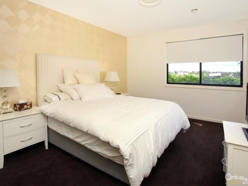 7022A Circa Vista Drive, Benowa QLD 4217