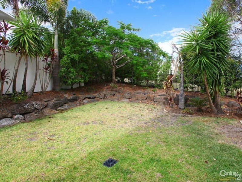 5022 Riverwood Grove, Benowa QLD 4217