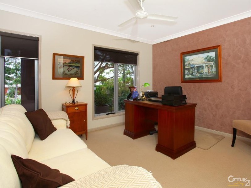 1006 Lakeview Tce., Benowa QLD 4217