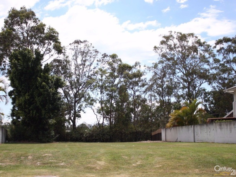 7024 Vista Drive, Benowa QLD 4217