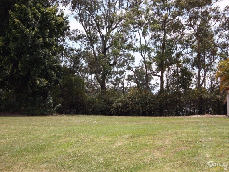 7024 Vista Drive, Benowa QLD 4217
