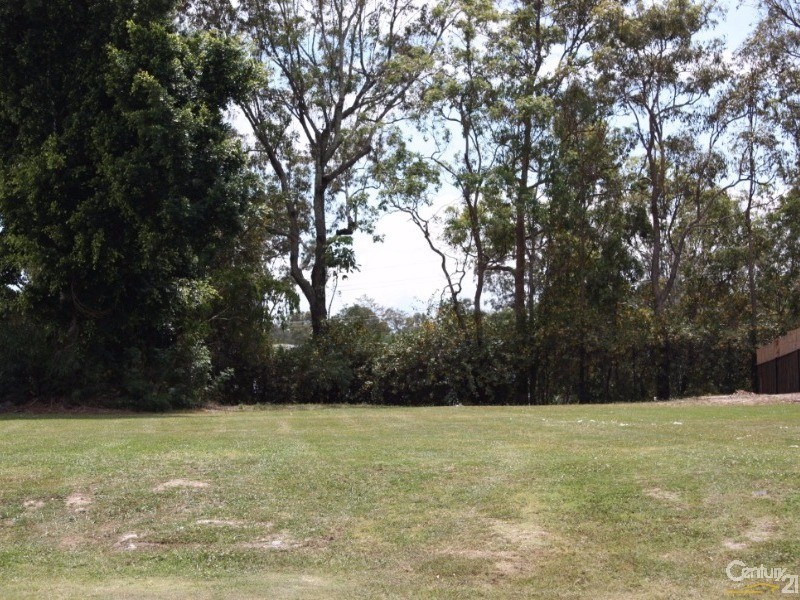 7024 Vista Drive, Benowa QLD 4217