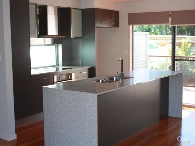 1 Shillito Street, Southport QLD 4215