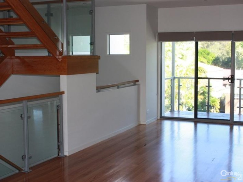 1 Shillito Street, Southport QLD 4215