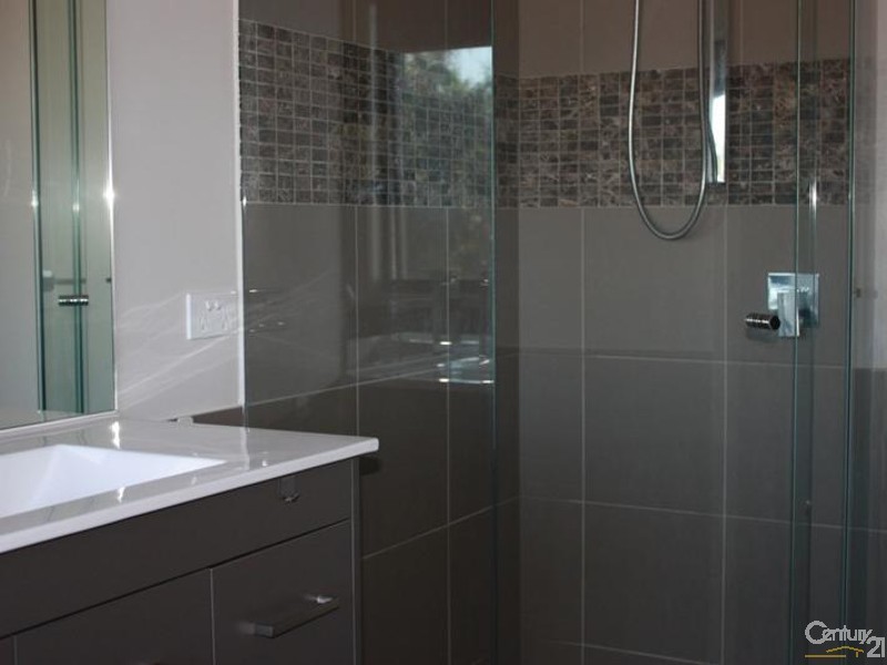 1 Shillito Street, Southport QLD 4215