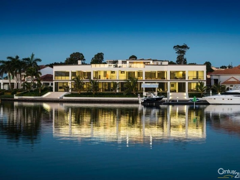 7313 Bayside Close, Sanctuary Cove QLD 4212