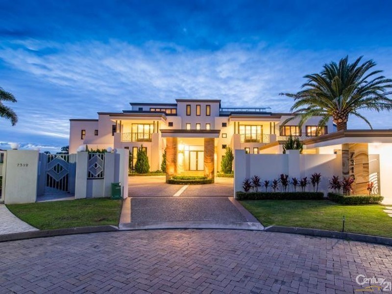 7313 Bayside Close, Sanctuary Cove QLD 4212