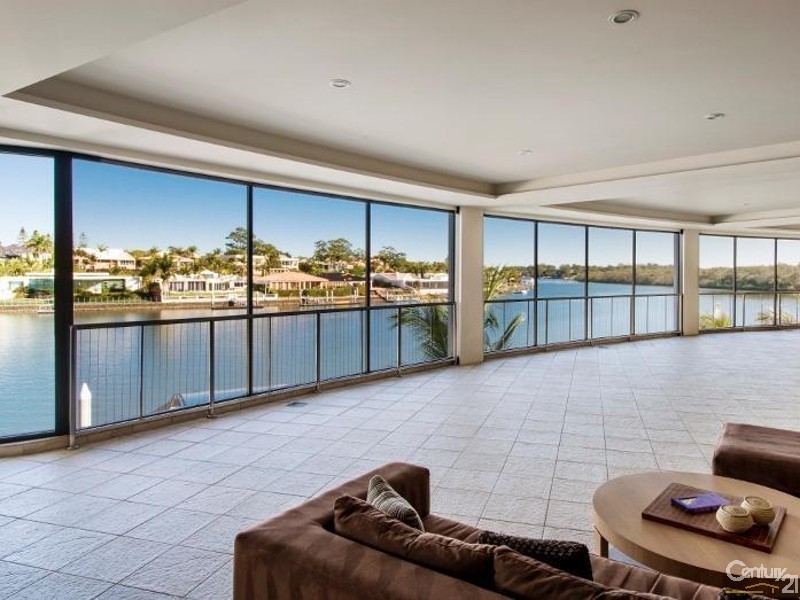 7313 Bayside Close, Sanctuary Cove QLD 4212