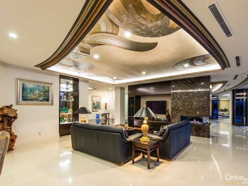 7313 Bayside Close, Sanctuary Cove QLD 4212