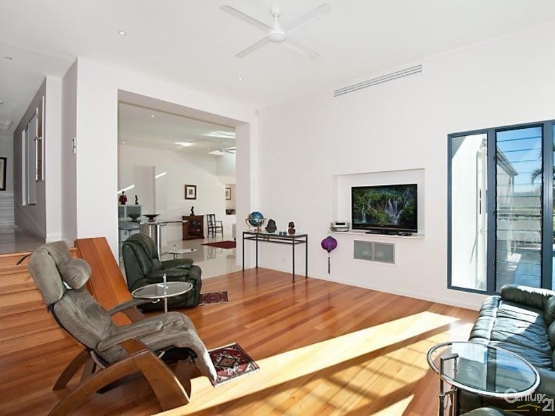 Benowa QLD 4217