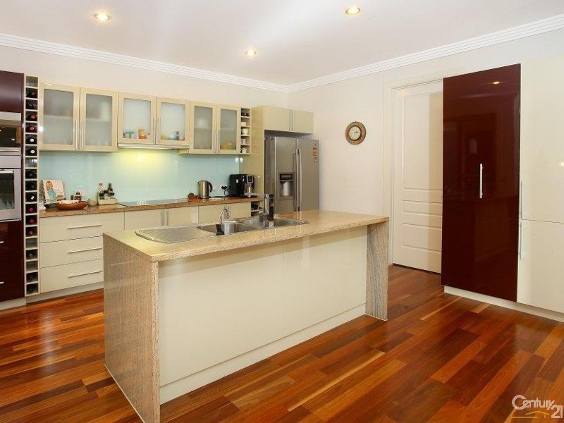 1010 Lakeview Tce, Benowa QLD 4217
