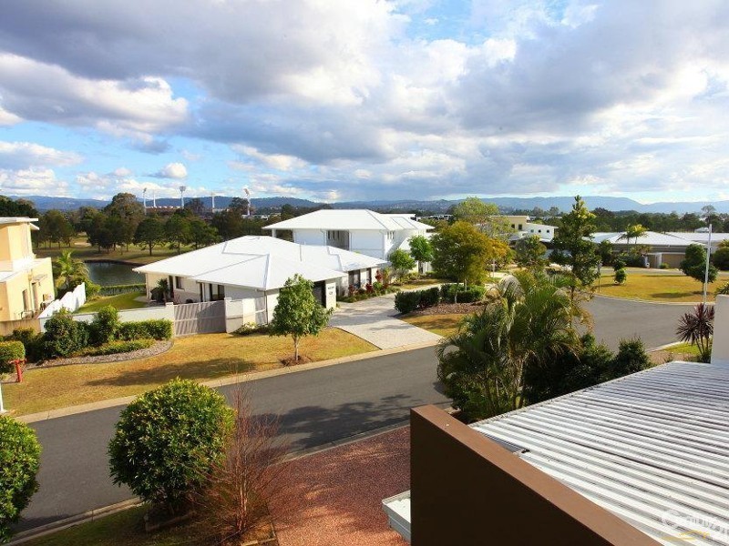 1010 Lakeview Tce, Benowa QLD 4217