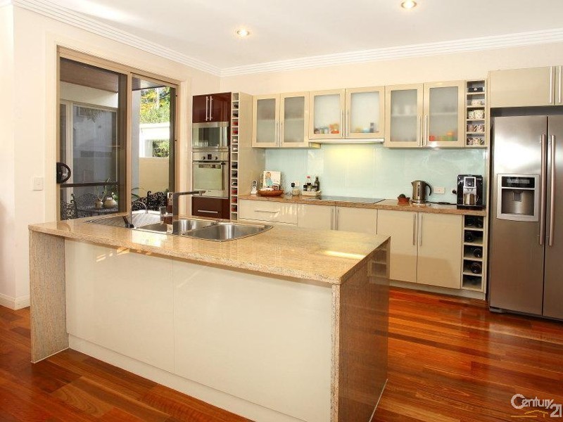 1010 Lakeview Tce, Benowa QLD 4217
