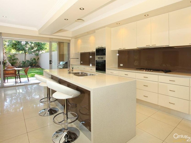 1019A Lakeview Tce., Benowa QLD 4217