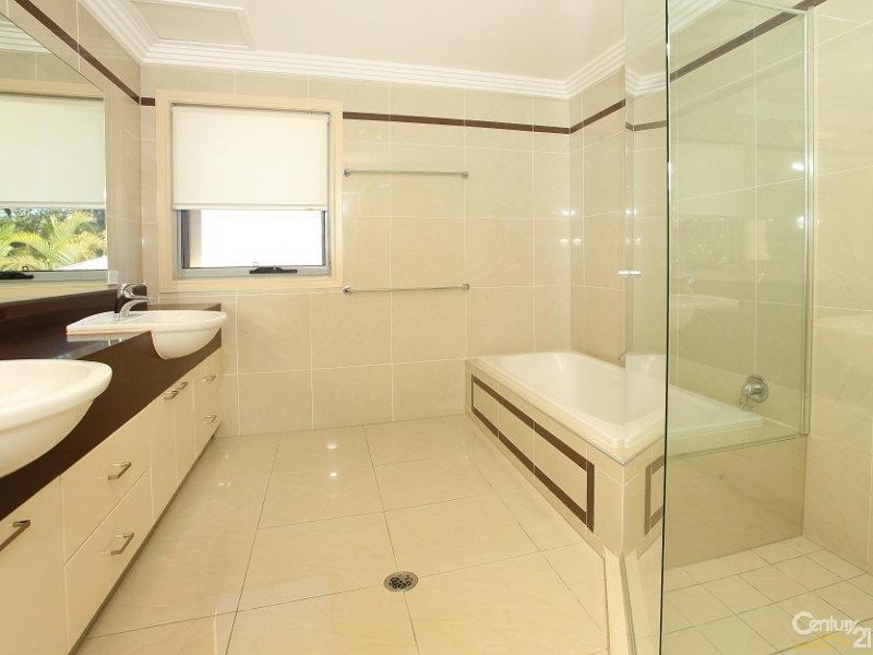 1019A Lakeview Tce., Benowa QLD 4217