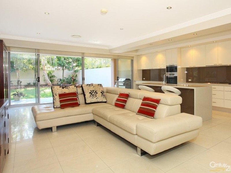 1019A Lakeview Tce., Benowa QLD 4217