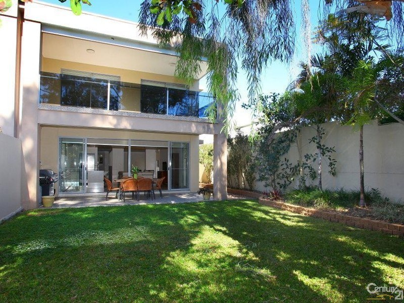 1019A Lakeview Tce., Benowa QLD 4217