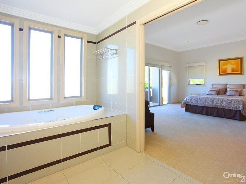 1019A Lakeview Tce., Benowa QLD 4217