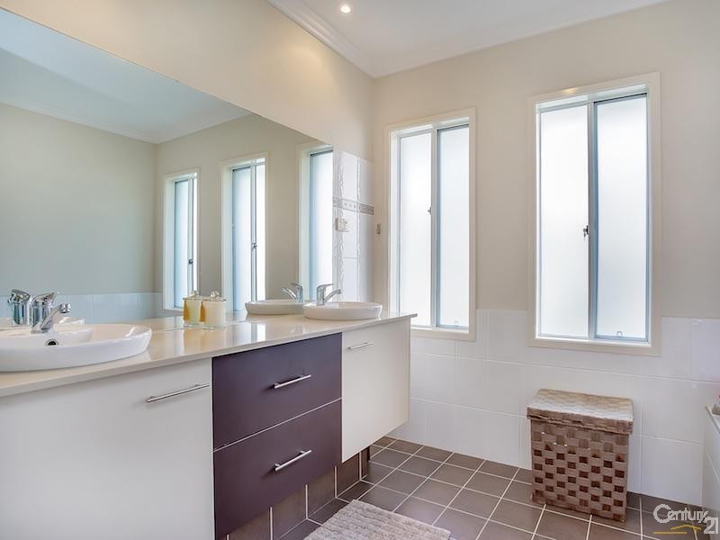 4021 Quayside, Benowa QLD 4217