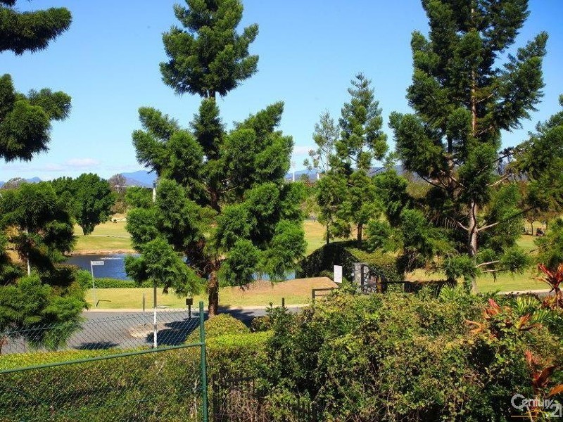 6017 Vista Drive, Benowa QLD 4217