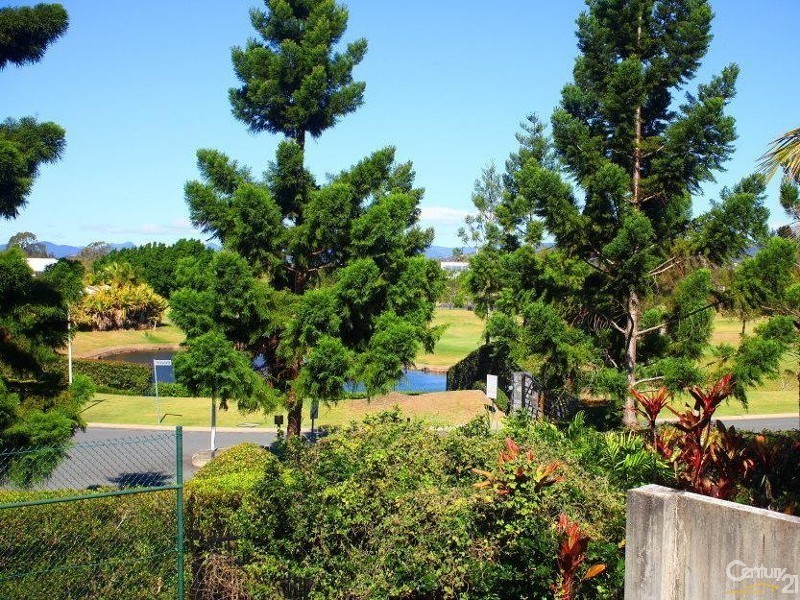 6017 Vista Drive, Benowa QLD 4217