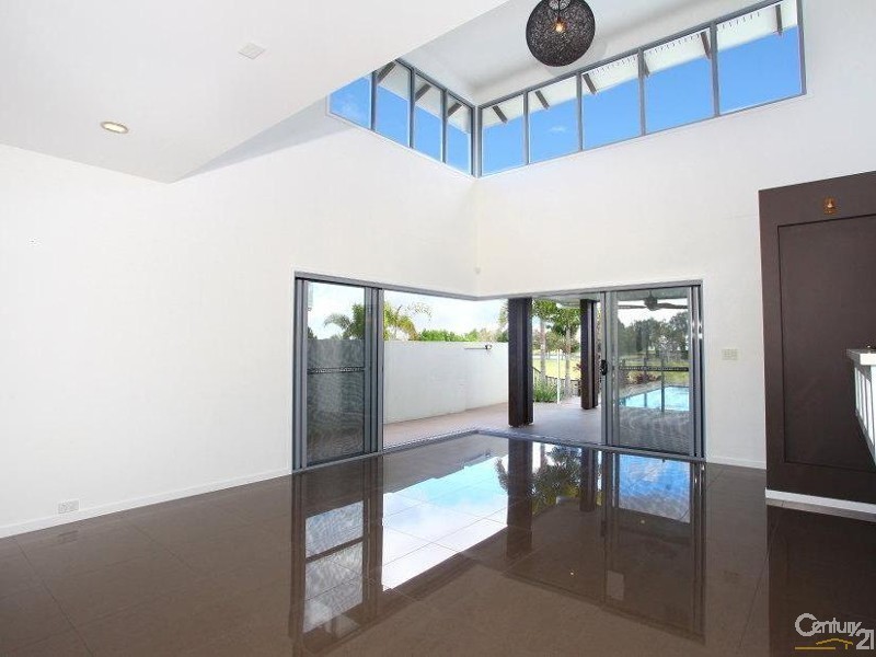 2016A The Boulevarde, Benowa QLD 4217