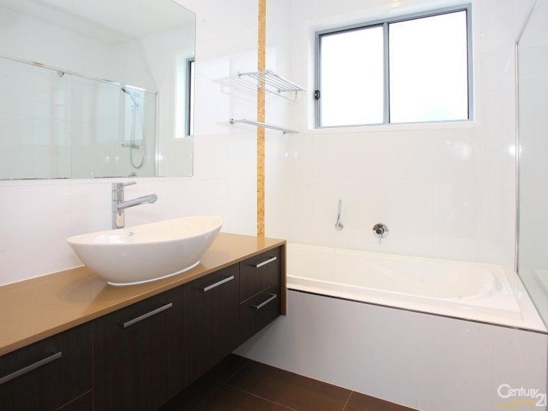 2016A The Boulevarde, Benowa QLD 4217