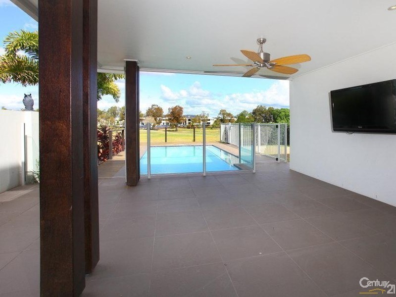 2016A The Boulevarde, Benowa QLD 4217