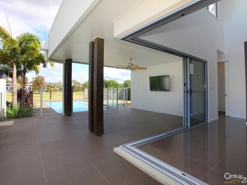 2016A The Boulevarde, Benowa QLD 4217