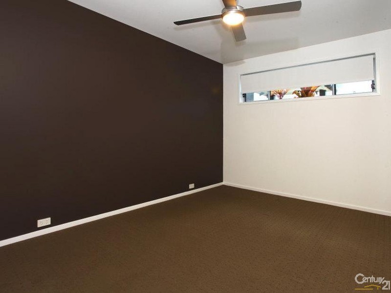 2016A The Boulevarde, Benowa QLD 4217