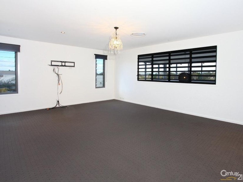 2016A The Boulevarde, Benowa QLD 4217