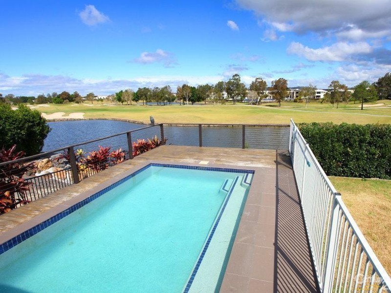 2016A The Boulevarde, Benowa QLD 4217