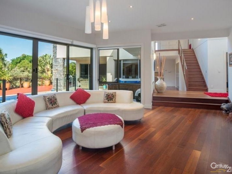 Benowa QLD 4217