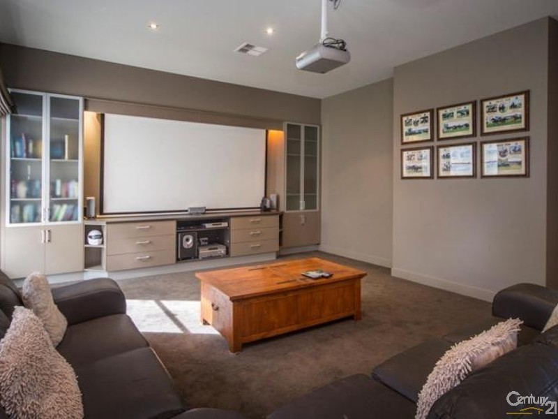 Benowa QLD 4217
