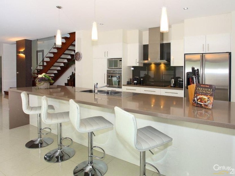 2/4023 Quayside, Benowa QLD 4217