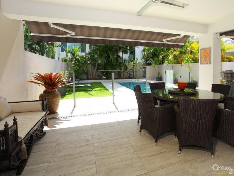 2/4023 Quayside, Benowa QLD 4217