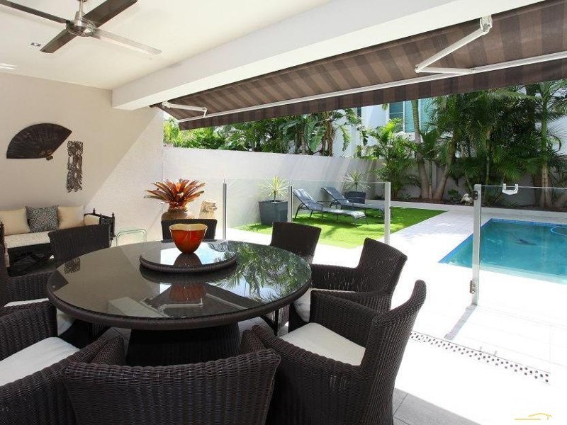 2/4023 Quayside, Benowa QLD 4217