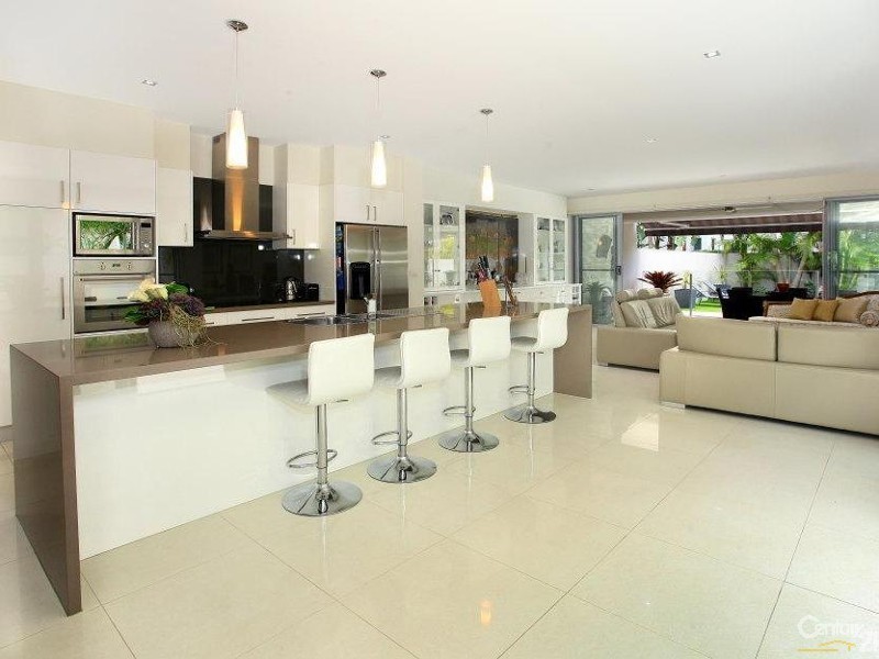 2/4023 Quayside, Benowa QLD 4217