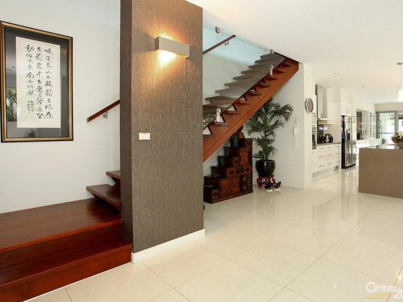 2/4023 Quayside, Benowa QLD 4217