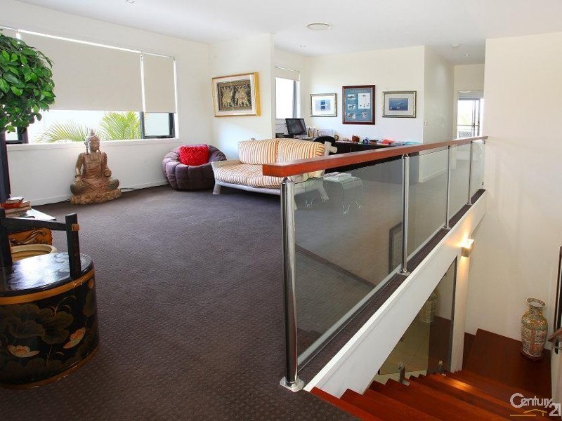 2/4023 Quayside, Benowa QLD 4217